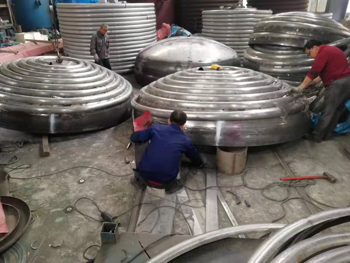 封頭盤管制作現(xiàn)場